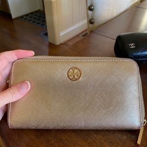 Tory Burch wallet gold - GUC